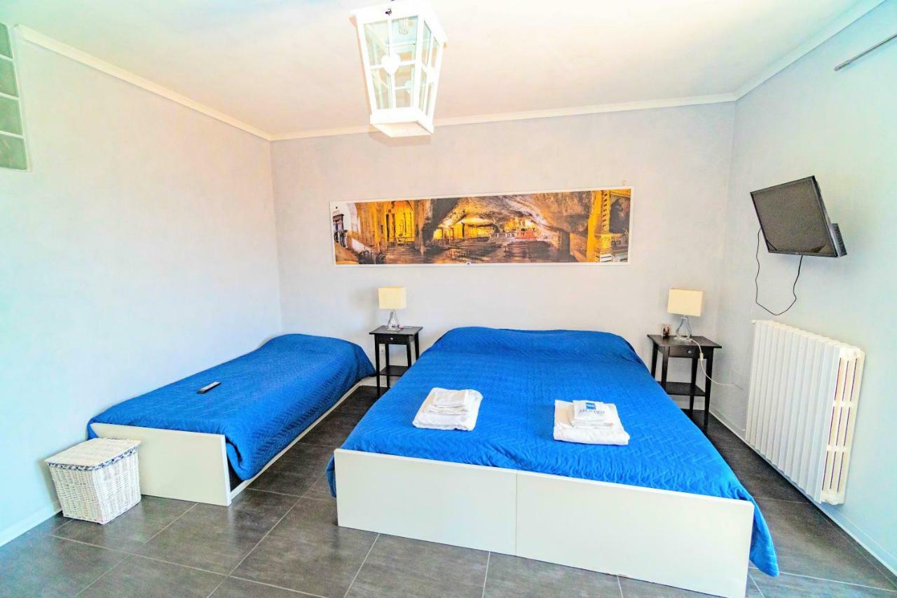 Rooms Gli Arcangeli 2 - Affitti Brevi Italia Monte SantʼAngelo Exterior foto